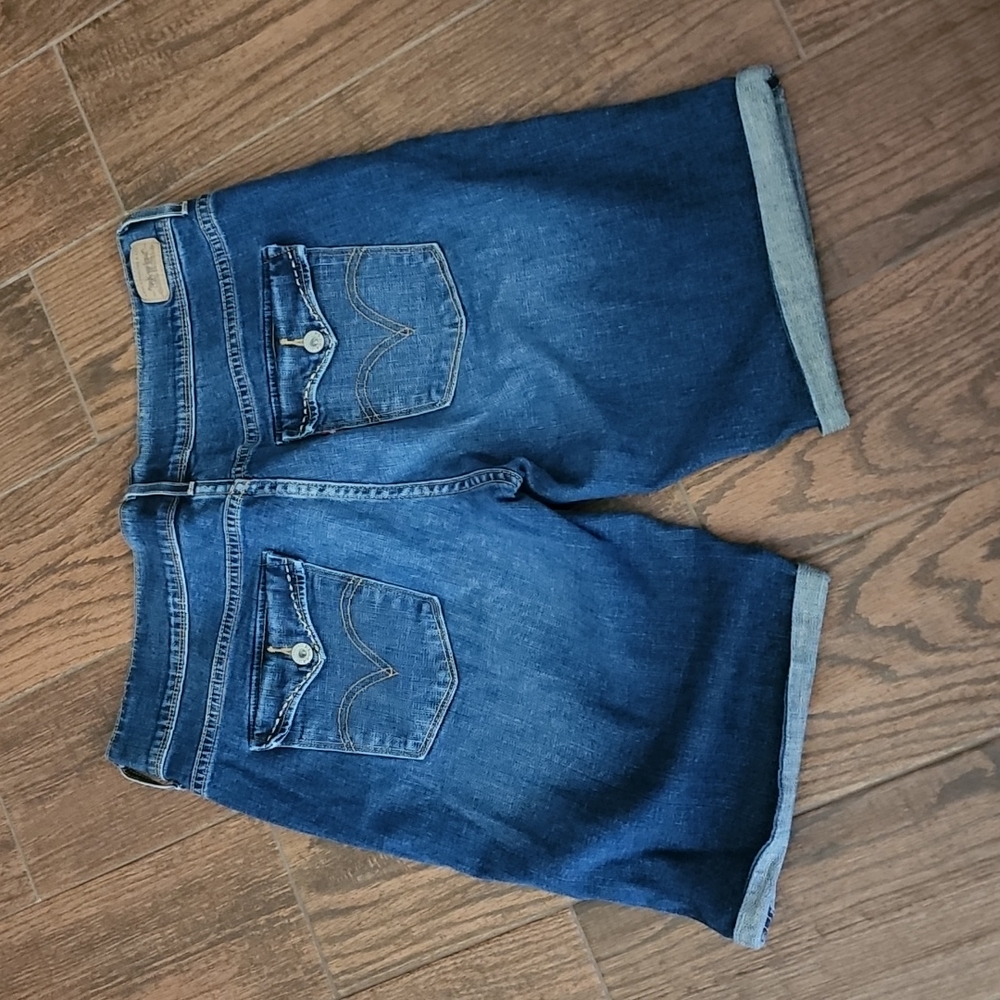Levi's 515 Jean Shorts - Picture 2 of 6
